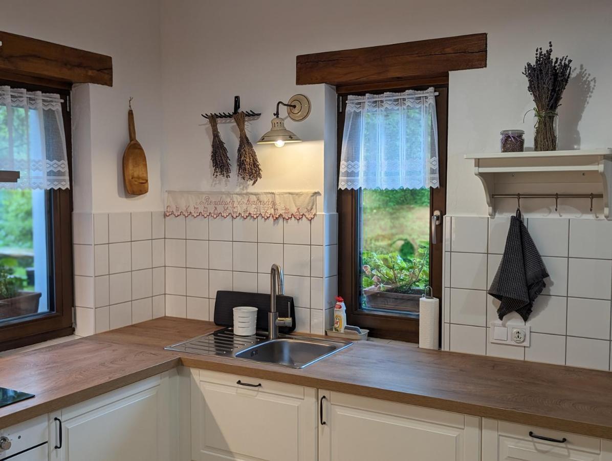 Ferienwohnung Kosbor Vendeghaz Monoszlo Exterior foto